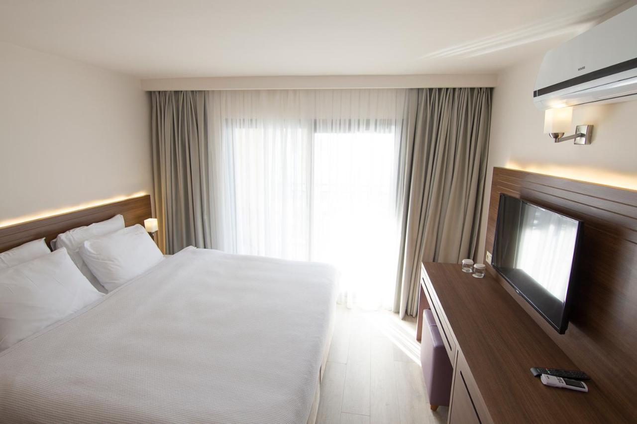 Neopol Hotel 库萨达斯 外观 照片